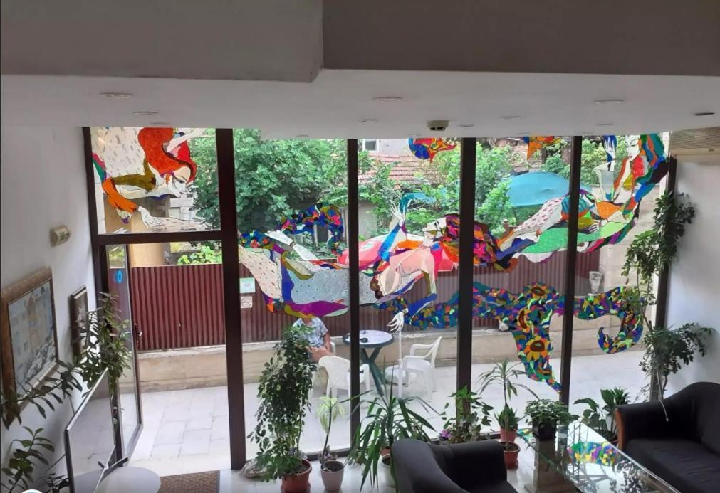 פלבן Family Art Hotel Gallery מראה חיצוני תמונה